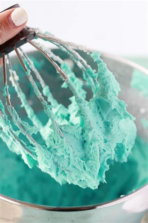 tiffany blue frosting recipe.